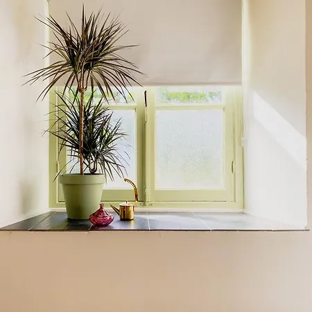 Modern 1 In Historic Abbey Villa Cadier en Keer