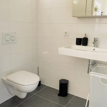 Modern 1 In Historic Abbey Villa *