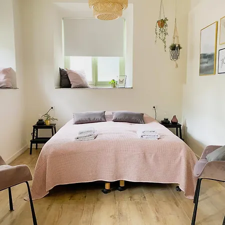 Villa Modern 1 In Historic Abbey Cadier en Keer
